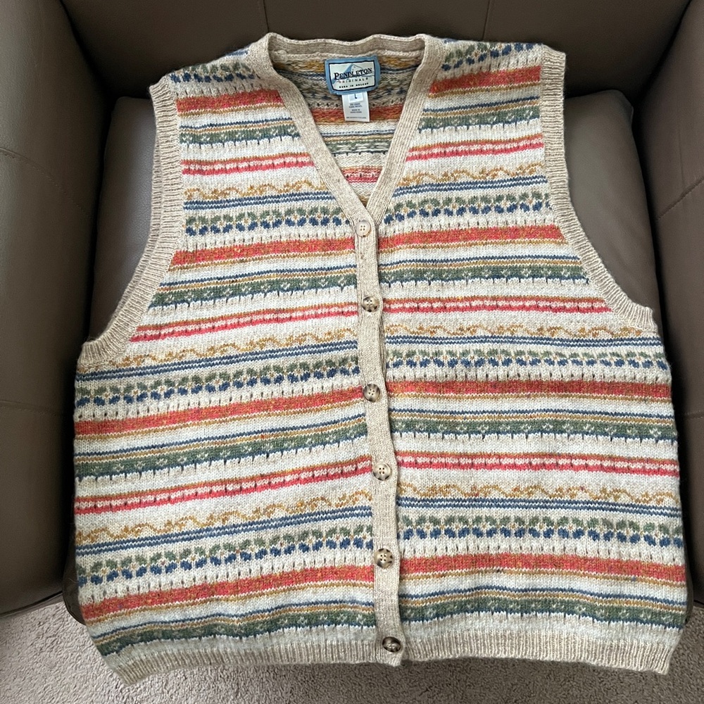 Pendleton sweater vest- excell-condition, 100% wool, sleeveless, button down- L